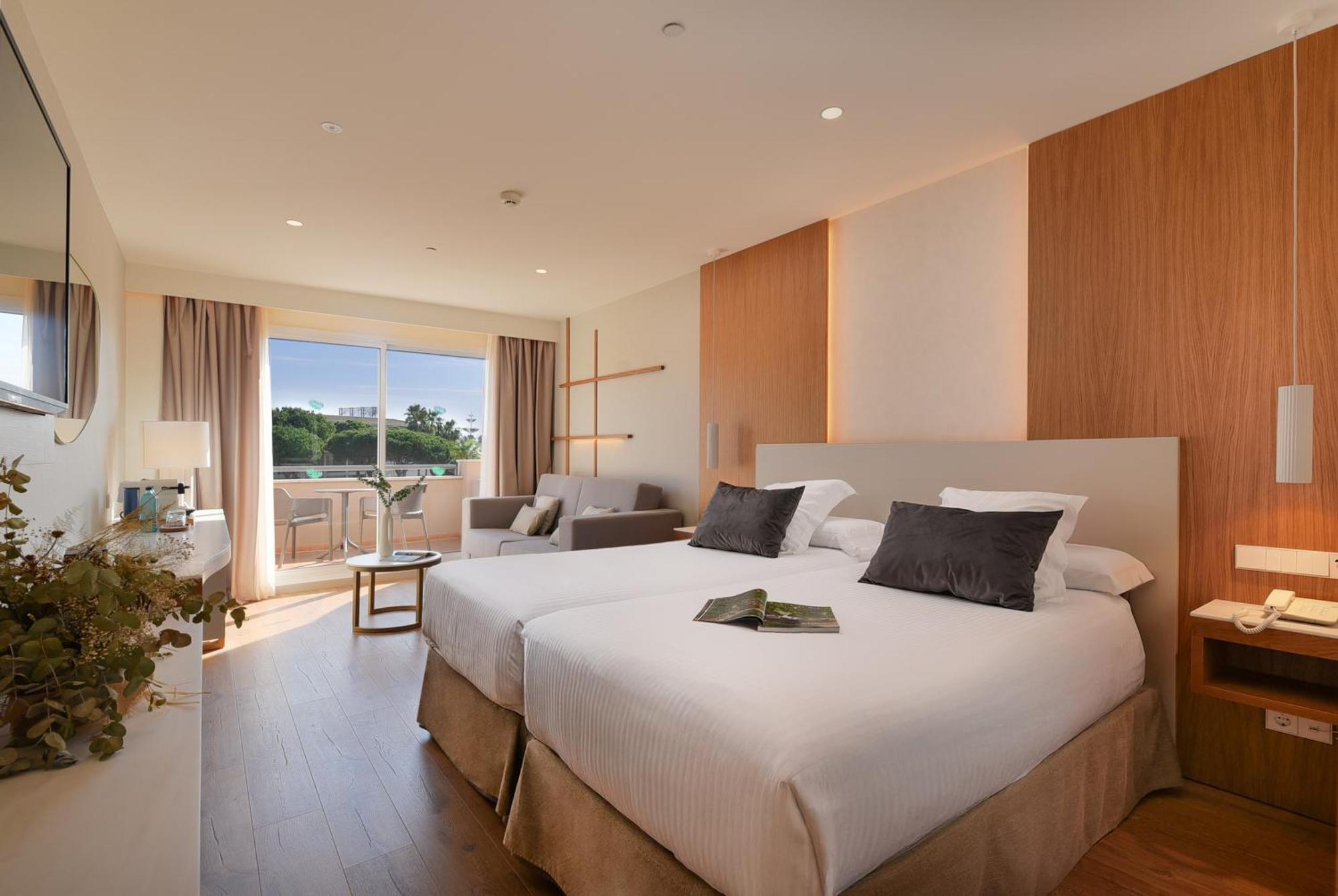 Valentin Sancti Petri Hotel 4*